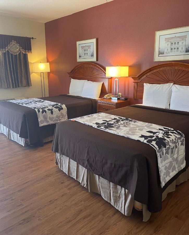 Relax Inn Dilley מראה חיצוני תמונה